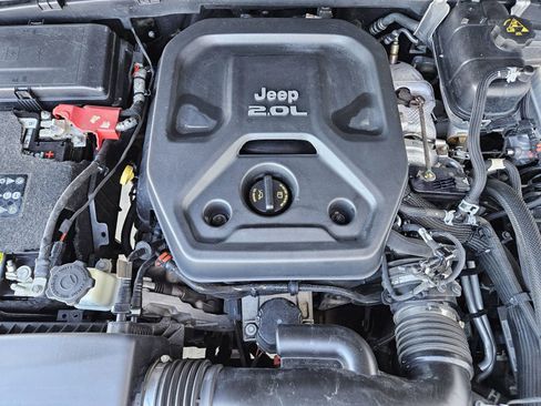 Used 2018 Jeep Wrangler Unlimited Sport S image 29