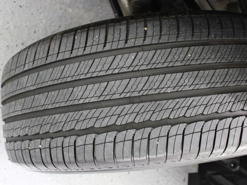 Used 2016 Mercedes-Benz GL 450 4MATIC w/ Premium I Package image 82