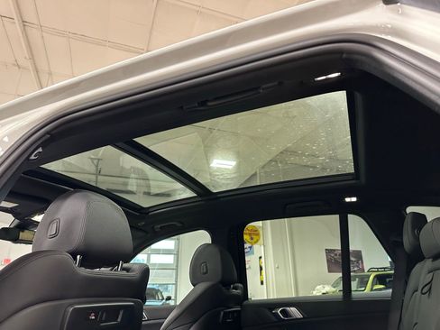 Used 2021 BMW X5 xDrive40i w/ Convenience Package image 36