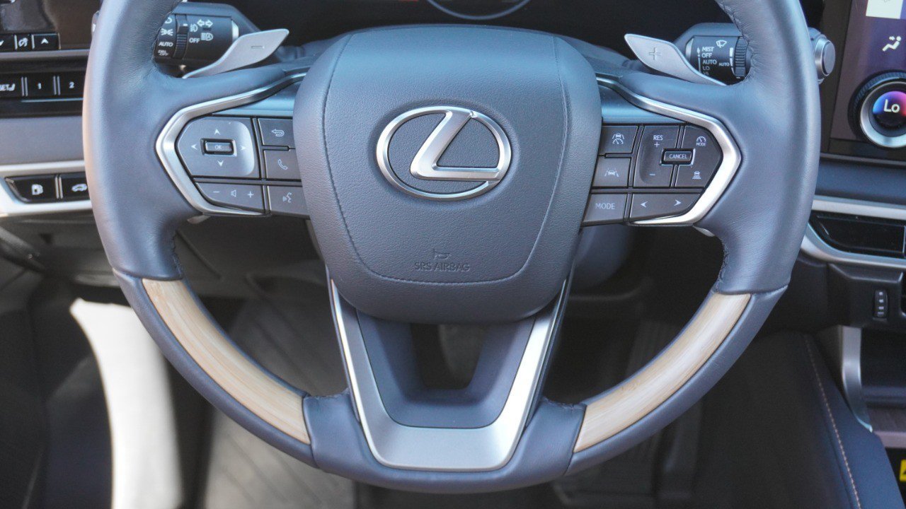 Used 2024 Lexus RX 350 Premium w/ Cold Area Package AWD/4WD image 31