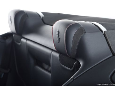 Used 2025 Ferrari Roma Spider RWD image 30