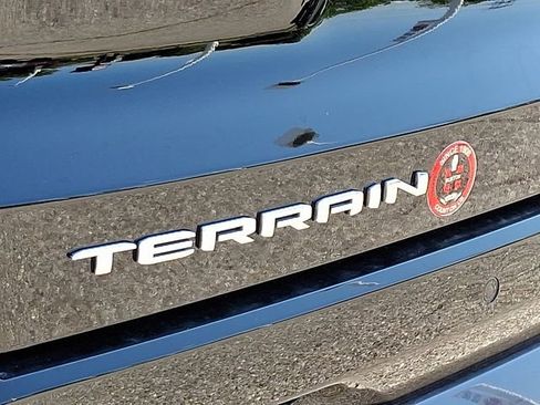 New 2026 GMC Terrain AT4 w/ Convenience Package III image 17