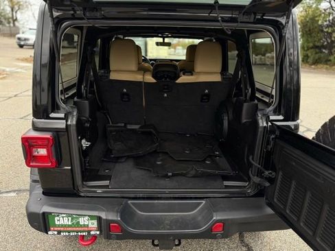 Used 2019 Jeep Wrangler Unlimited Rubicon w/ Dual Top Group image 14