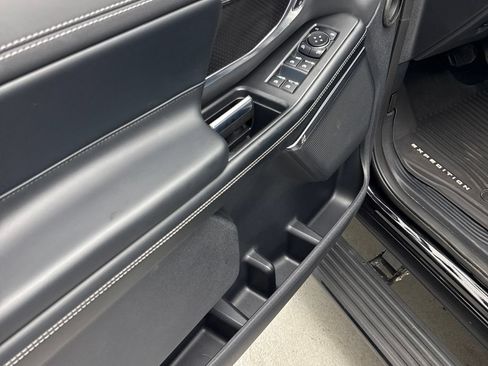 Used 2025 Ford Expedition Max Platinum w/ Stealth Performance Package AWD/4WD image 13