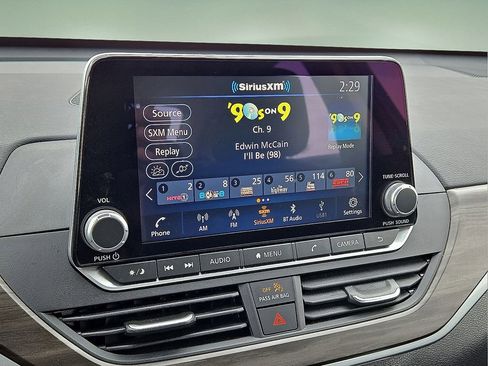 Used 2025 Nissan Altima 2.5 SV image 25