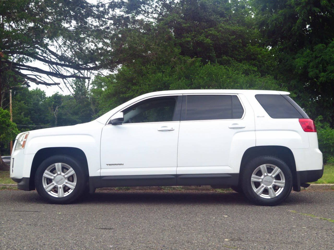 Used 2014 GMC Terrain SLE w/ LPO, Protection Package FWD image 2