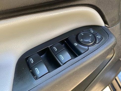 Used 2024 Chevrolet Equinox LS w/ Driver Confidence II Package FWD image 13