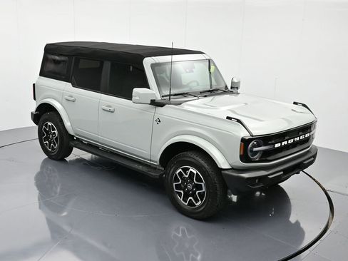 Certified 2024 Ford Bronco Outer Banks image 28