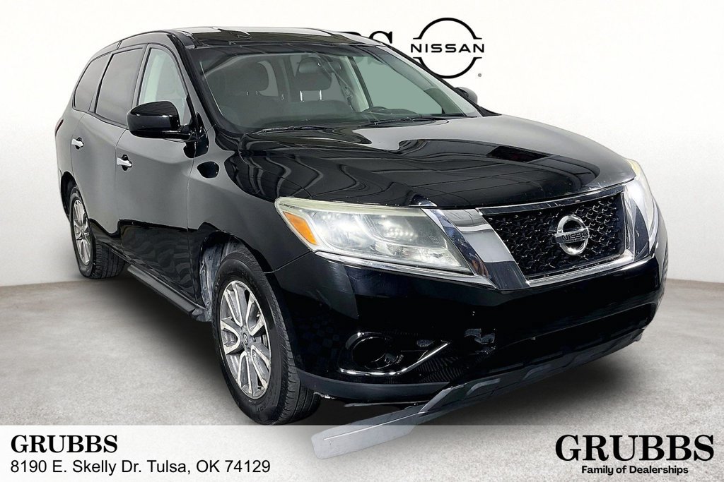 Used 2014 Nissan Pathfinder S w/ Cargo Package FWD image 1