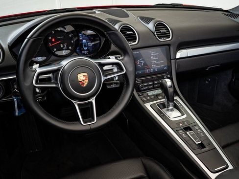 Used 2019 Porsche 718 Boxster image 4