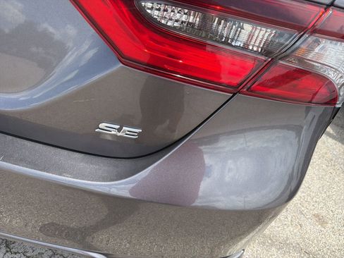 Used 2024 Toyota Camry SE FWD image 6