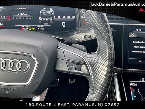 Used 2022 Audi SQ8 Premium Plus w/ Black Optic Package image 19