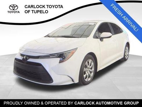 Used 2026 Toyota Corolla LE FWD image 1