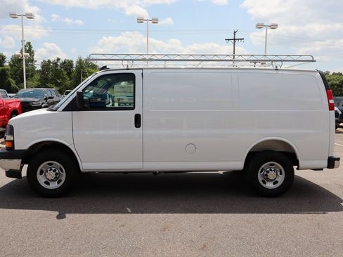 New 2025 Chevrolet Express 2500 w/ Driver Convenience Package image 21