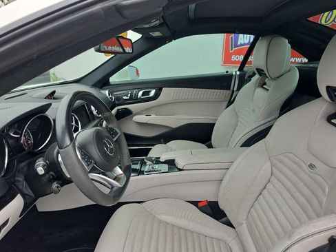 Used 2019 Mercedes-Benz SL 550 w/ Driver Assistance Package image 20