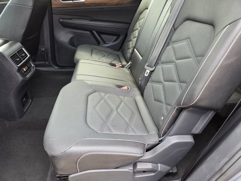 Used 2025 Volkswagen Atlas SE AWD/4WD image 22