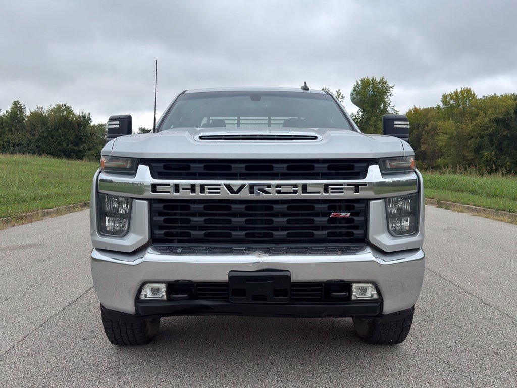 Used 2022 Chevrolet Silverado 2500 LT w/ Convenience Package AWD/4WD image 2