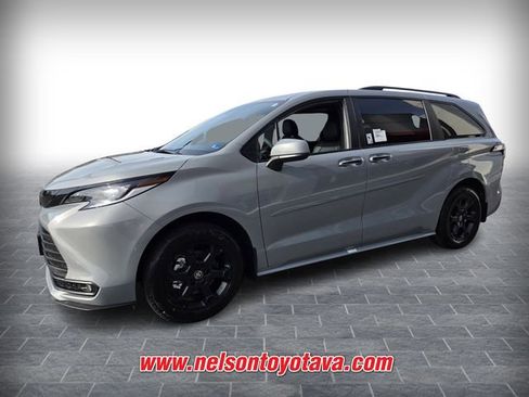 New 2026 Toyota Sienna XLE Woodland Edition AWD/4WD image 3