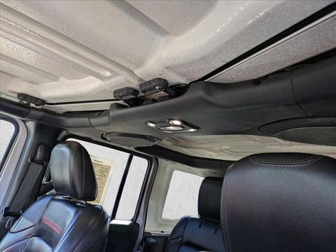 Used 2021 Jeep Wrangler Unlimited Rubicon w/ Cold Weather Group image 22