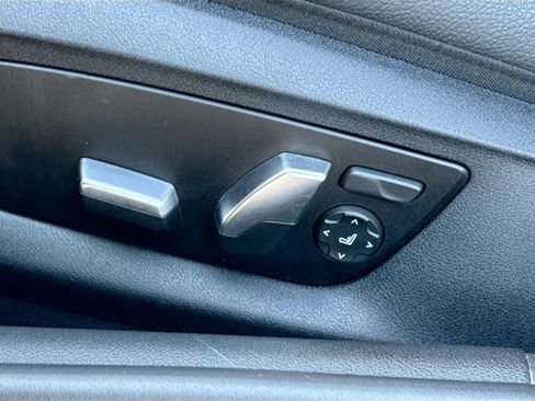 Used 2019 BMW 540i xDrive w/ Convenience Package image 25