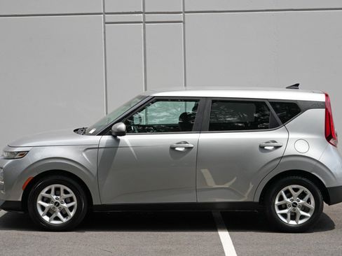 Used 2022 Kia Soul LX w/ Technology Package FWD image 40