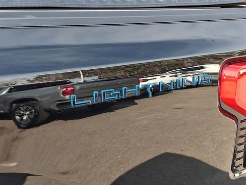 Used 2024 Ford F150 Lightning Lariat image 38