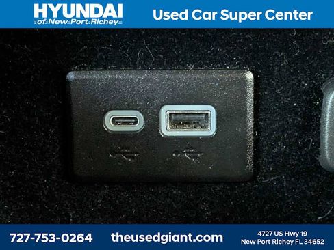 Used 2024 Cadillac XT4 Premium Luxury FWD image 28