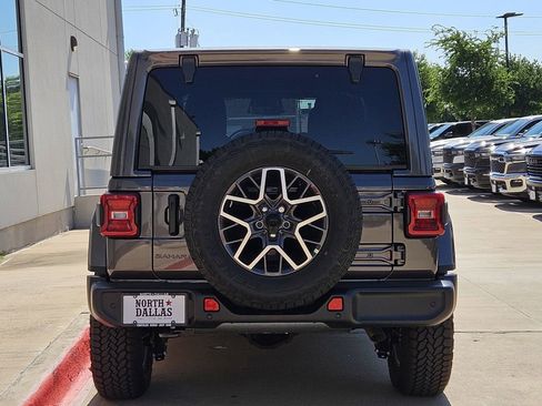 New 2026 Jeep Wrangler Unlimited Sahara AWD/4WD image 4