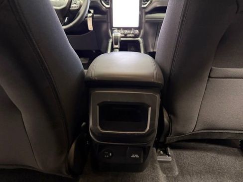 Used 2025 Ford Ranger XLT w/ Equipment Group 301A High AWD/4WD image 31