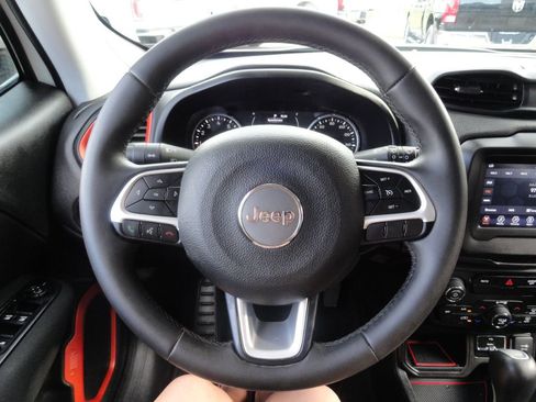 Used 2020 Jeep Renegade Latitude image 22