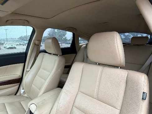 Used 2011 Honda Crosstour EX-L image 21