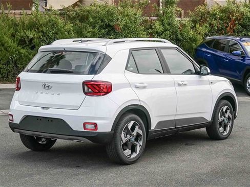 New 2026 Hyundai Venue SEL image 4
