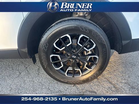 Used 2022 Hyundai Santa Cruz SEL Premium w/ Cargo Package image 9