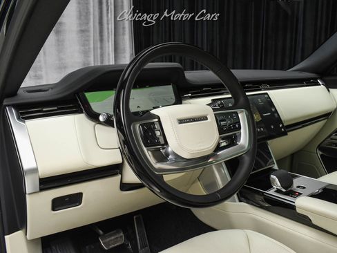 Used 2025 Land Rover Range Rover Long Wheelbase SE AWD/4WD image 8