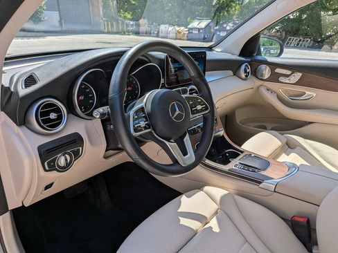 Used 2020 Mercedes-Benz GLC 300 4MATIC image 17