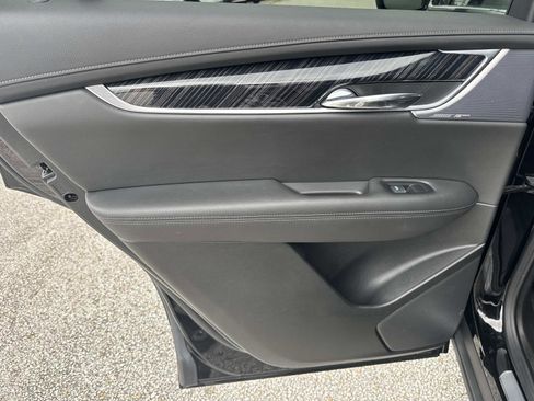 Certified 2025 Cadillac XT6 Premium Luxury image 12