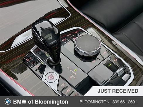 Used 2021 BMW X7 xDrive40i w/ Parking Assistance Package image 17