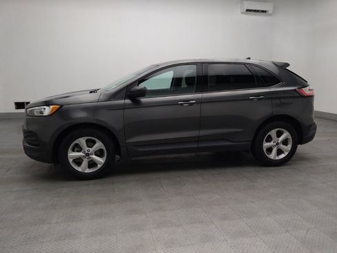 Used 2020 Ford Edge SE image 2