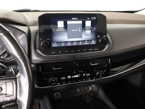 Used 2023 Nissan Rogue SL w/ SL Premium Package FWD image 5