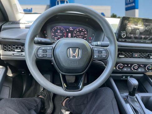 Used 2025 Honda Accord SE image 17