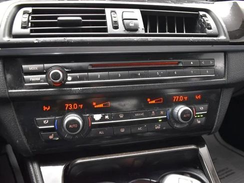 Used 2013 BMW 528i xDrive Sedan image 32