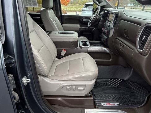 Used 2020 Chevrolet Silverado 2500 LTZ w/ LTZ Plus Package image 27