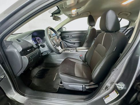 Used 2025 Nissan Sentra SV image 13