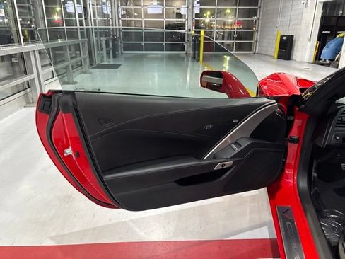 Used 2014 Chevrolet Corvette Stingray Coupe RWD image 12
