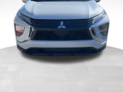 Used 2022 Mitsubishi Eclipse Cross ES image 4
