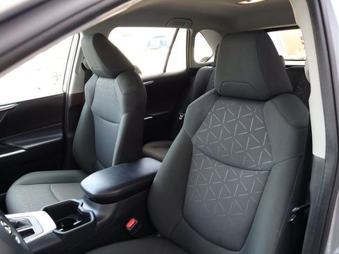 Certified 2025 Toyota RAV4 XLE AWD/4WD image 19