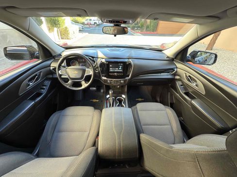 Used 2019 Chevrolet Traverse LT image 24