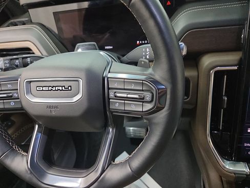 Used 2025 GMC Yukon XL Denali Ultimate AWD/4WD image 20