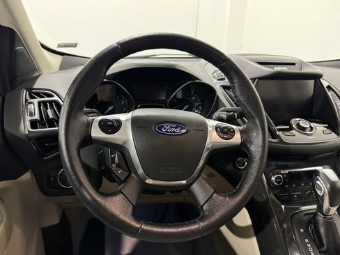 Used 2015 Ford Escape Titanium w/ Equipment Group 301A FWD image 5