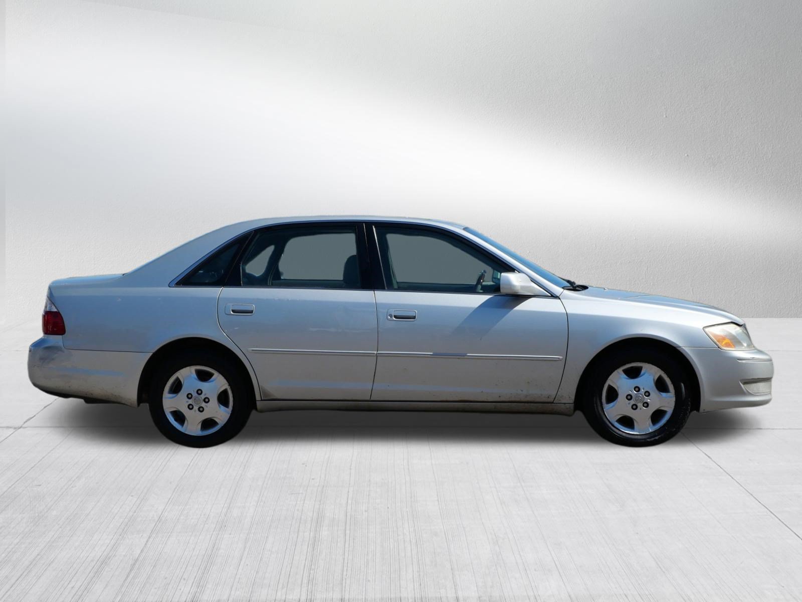 Used 2003 Toyota Avalon XLS FWD image 8